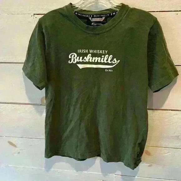 Bushmills whiskey tee shirt size small, Irish whiskey, adult small, see photos - Picture 1 of 5